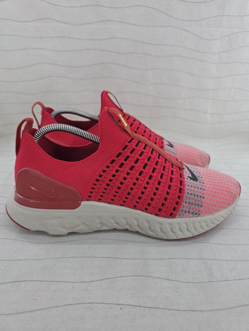 Nike Mens React Phantom Run FK Flyknit 2 Siren Red Black Shoes DV2145-600 Size 9